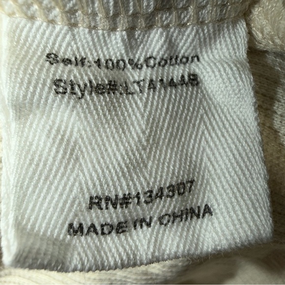 Line And Dot Size Large Rouched Top - Picture 7 of 7